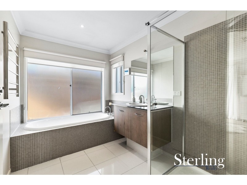 72 Tournament Drive, Sanctuary Lakes VIC 3030