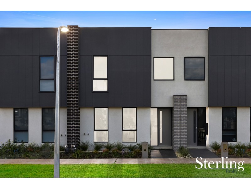 10 Nostrand Walk, Point Cook VIC 3030