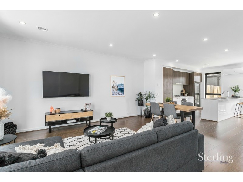 10 Nostrand Walk, Point Cook VIC 3030