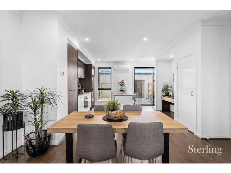 10 Nostrand Walk, Point Cook VIC 3030