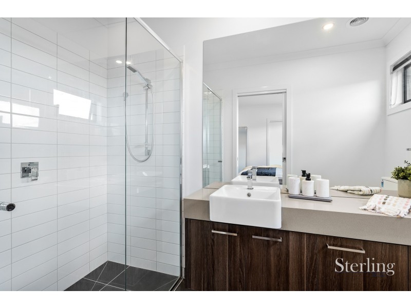 10 Nostrand Walk, Point Cook VIC 3030