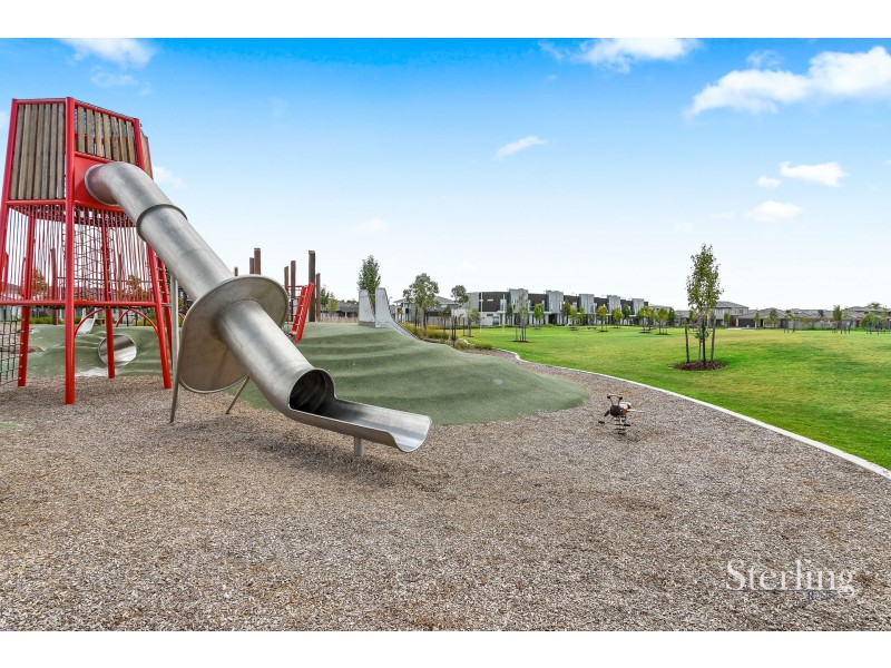 10 Nostrand Walk, Point Cook VIC 3030