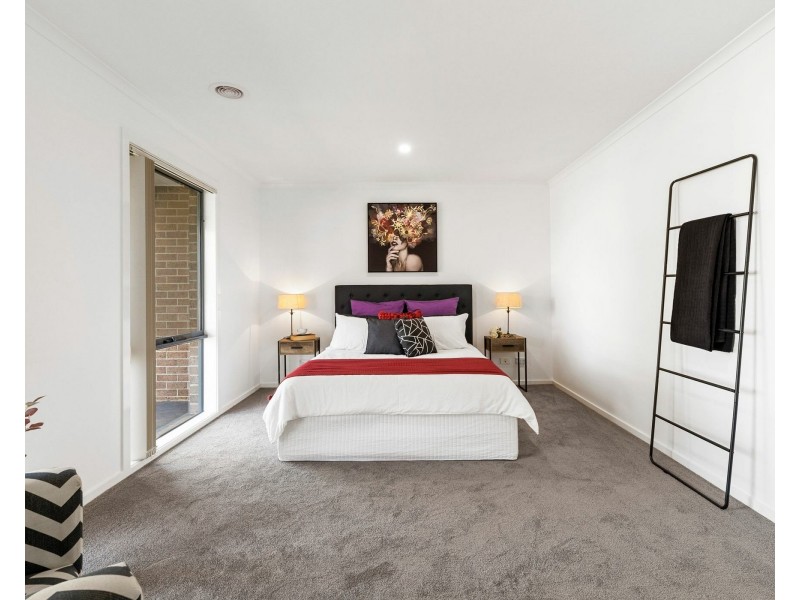 39 Hibiscus Cres, Point Cook VIC 3030