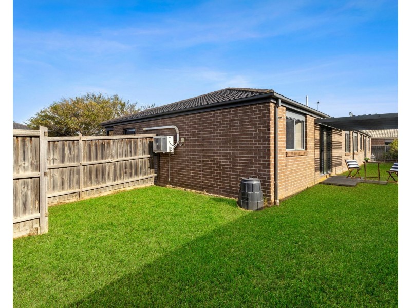39 Hibiscus Cres, Point Cook VIC 3030