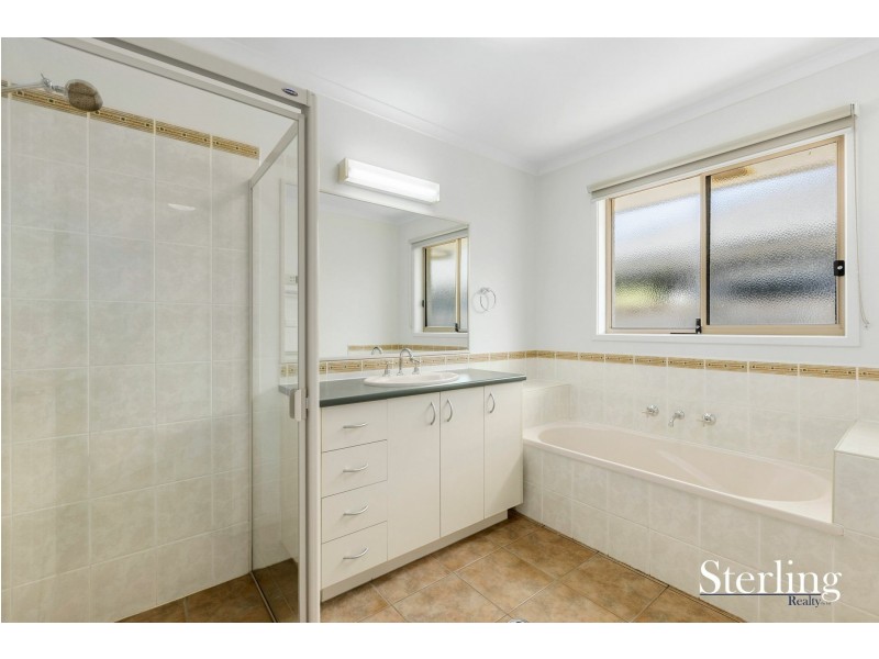 15 The Breezewater, Sanctuary Lakes VIC 3030