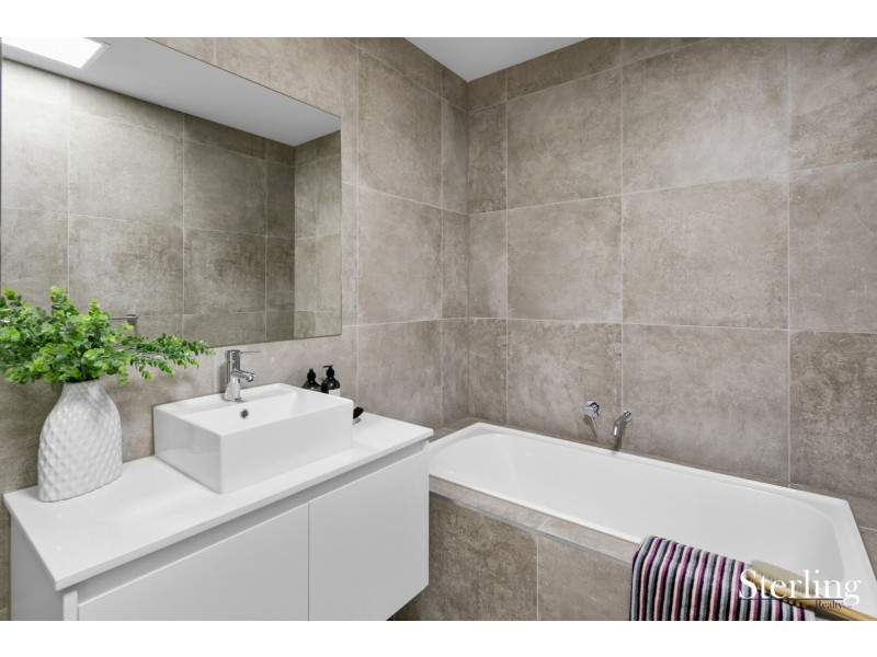 28 Nolita Walk, Point Cook VIC 3030