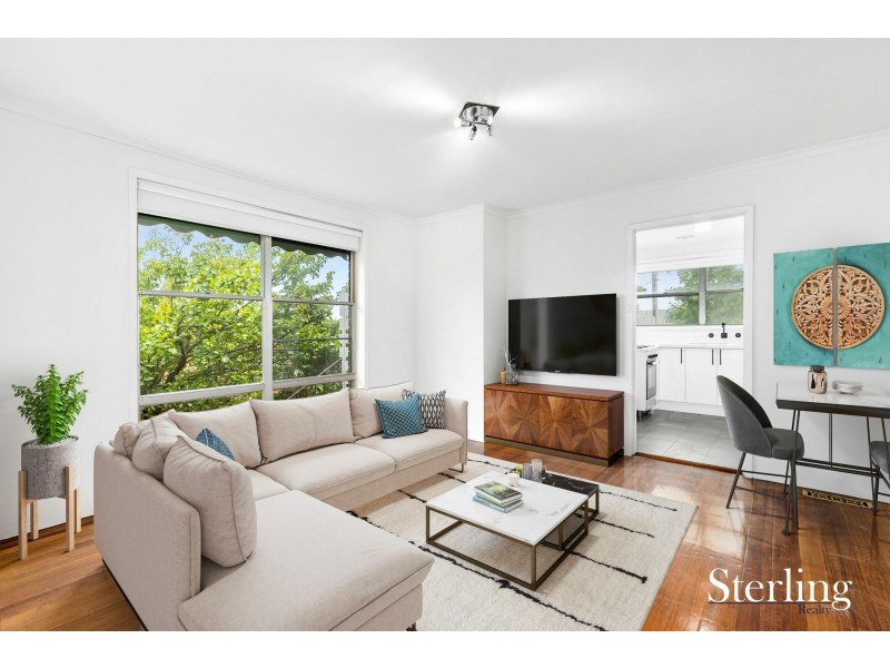 19 Hendricks Crescent, Jacana VIC 3047
