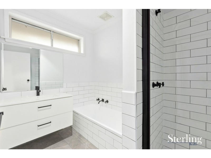 19 Hendricks Crescent, Jacana VIC 3047
