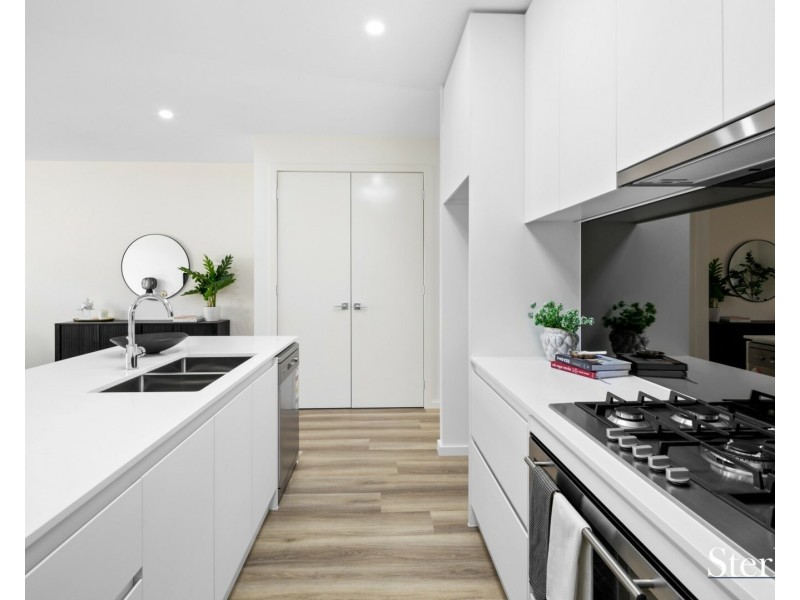 32 Nolita Walk, Point Cook VIC 3030