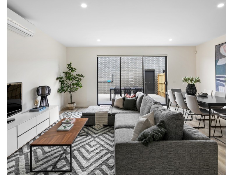 32 Nolita Walk, Point Cook VIC 3030