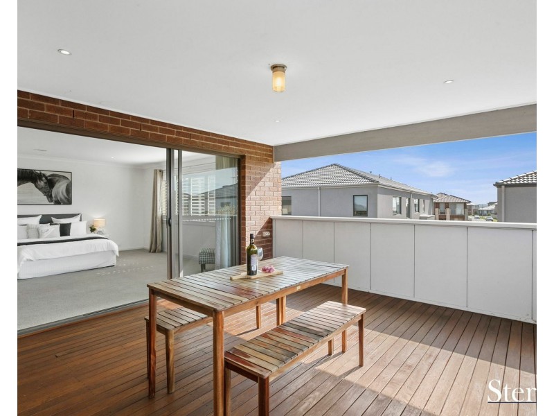 325 Saltwater Prom, Point Cook VIC 3030