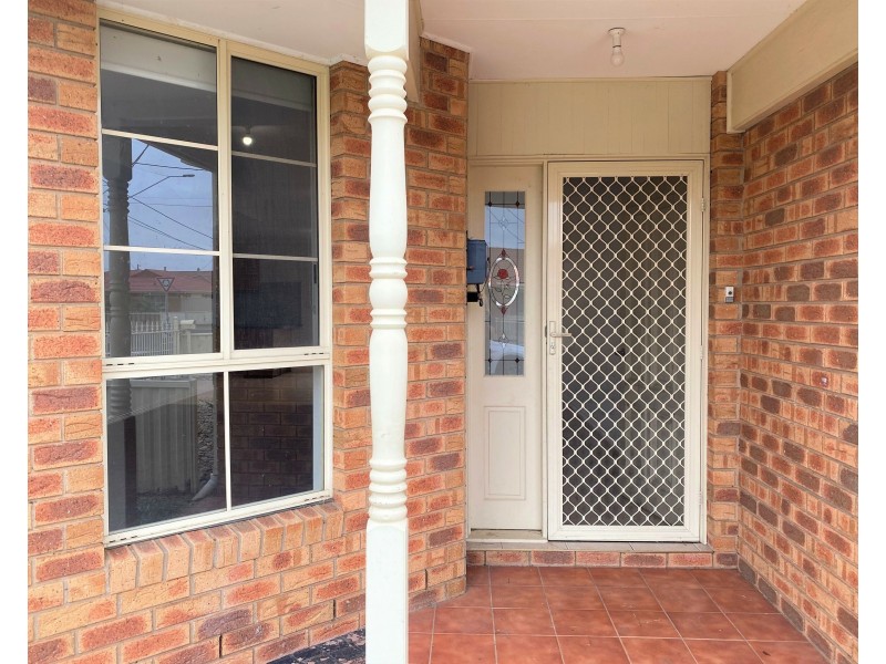 13 Egan St, Deer Park VIC 3023