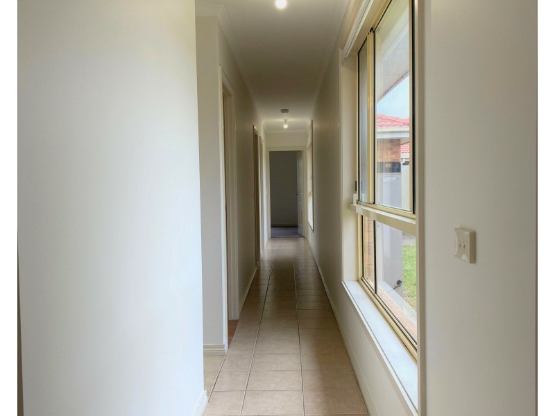 13 Egan St, Deer Park VIC 3023