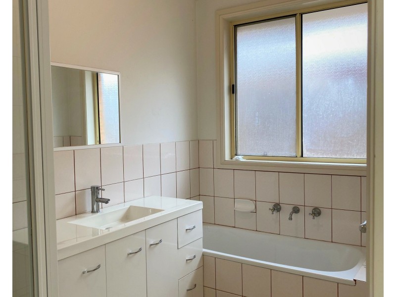 13 Egan St, Deer Park VIC 3023
