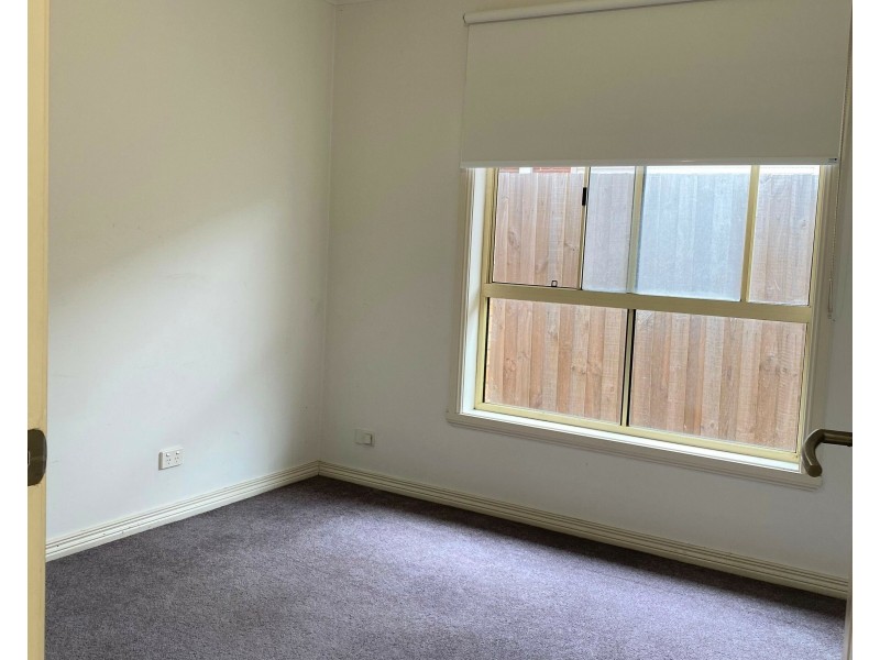 13 Egan St, Deer Park VIC 3023