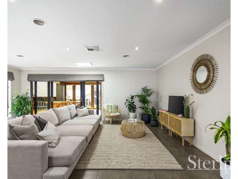 14 Marlin Crescent, Point Cook VIC 3030