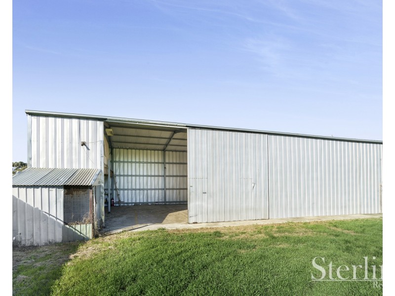90 Mcintosh Road, Little River VIC 3211