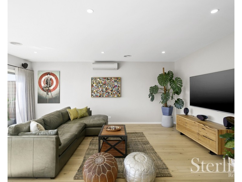 13 Ellis Close, Sanctuary Lakes VIC 3030