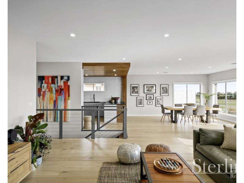 13 Ellis Close, Sanctuary Lakes VIC 3030