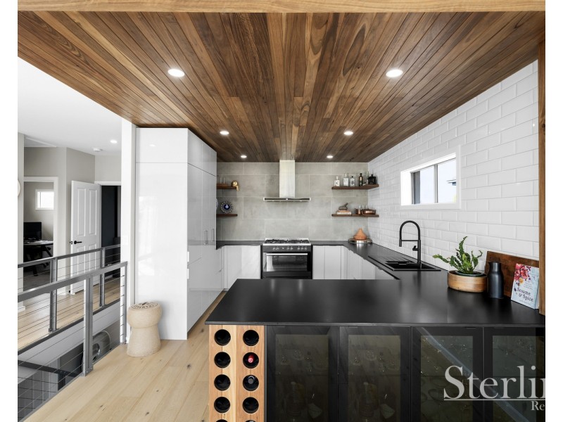 13 Ellis Close, Sanctuary Lakes VIC 3030