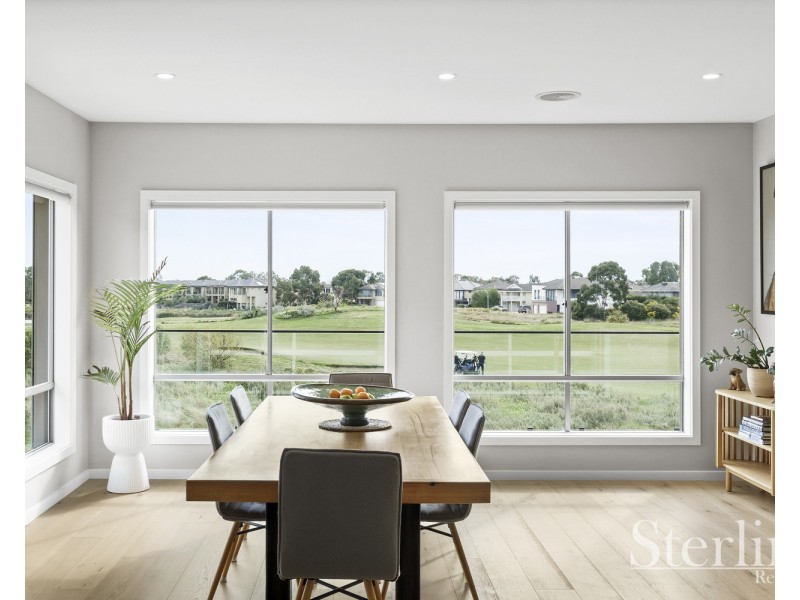 13 Ellis Close, Sanctuary Lakes VIC 3030