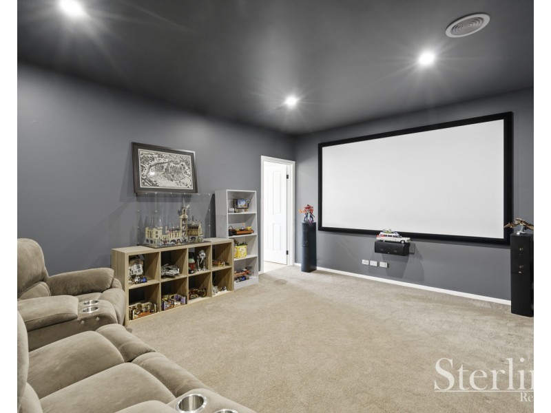 13 Ellis Close, Sanctuary Lakes VIC 3030