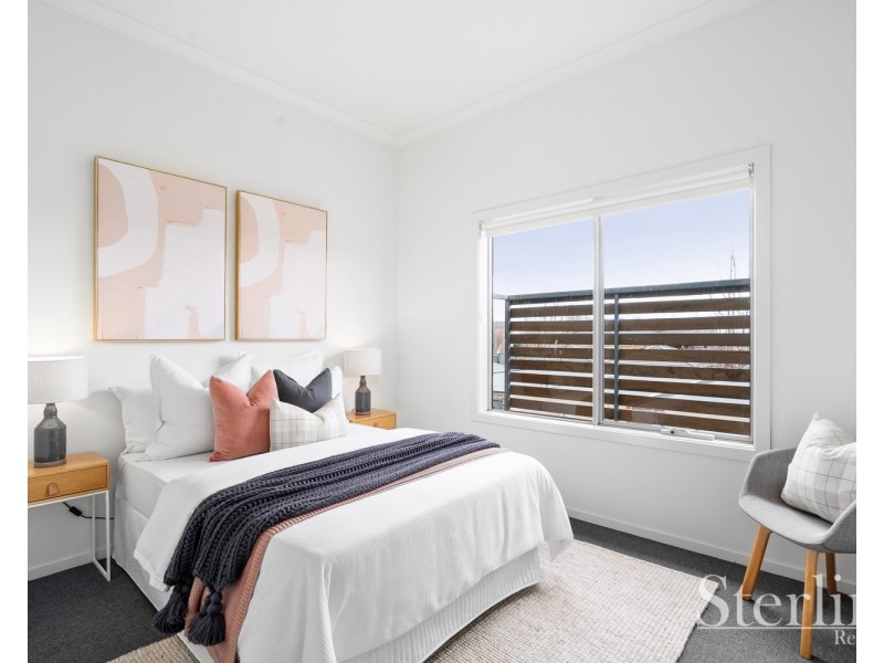 2/5 Tom Roberts Parade, Point Cook VIC 3030