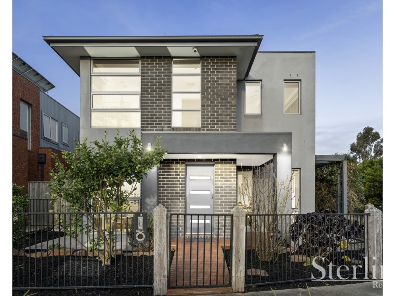 14 Royal Circuit, Point Cook VIC 3030
