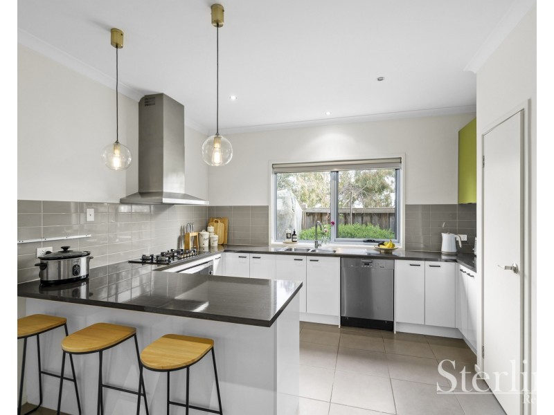 14 Royal Circuit, Point Cook VIC 3030