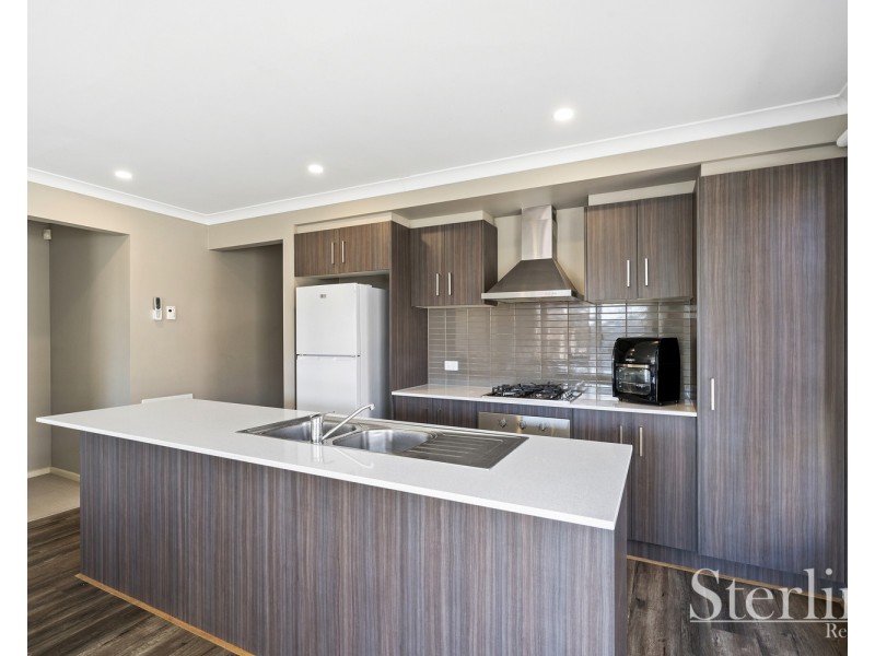 5 Stately Avenue, Wyndham Vale VIC 3024