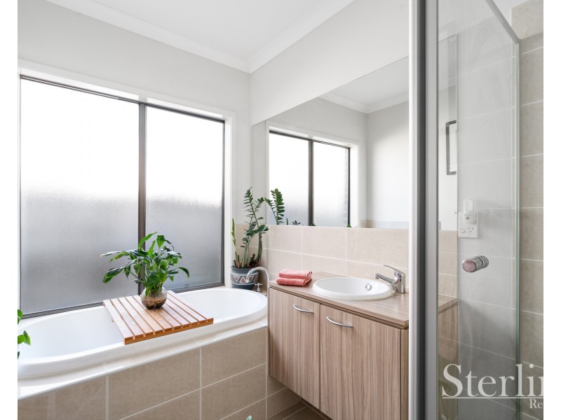 16 Shiraz Crescent, Point Cook VIC 3030