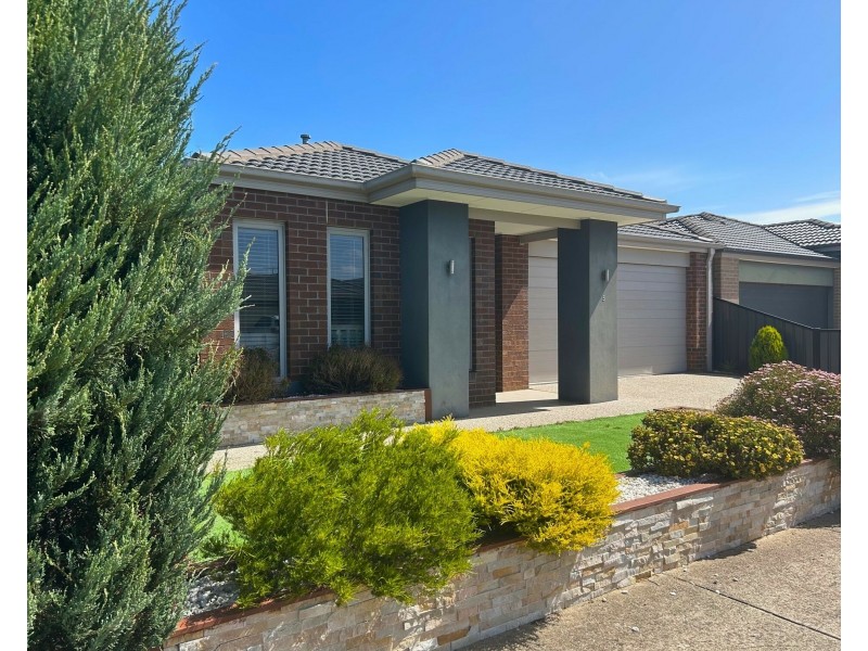 5 Palace Rd, Point Cook VIC 3030