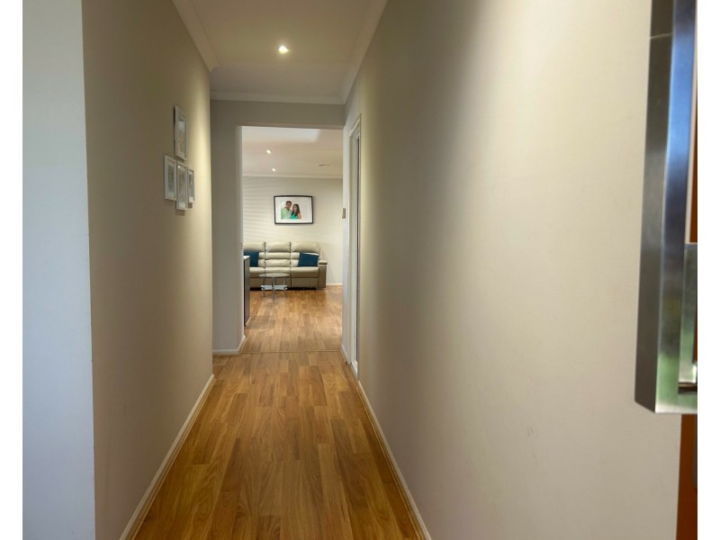 5 Palace Rd, Point Cook VIC 3030
