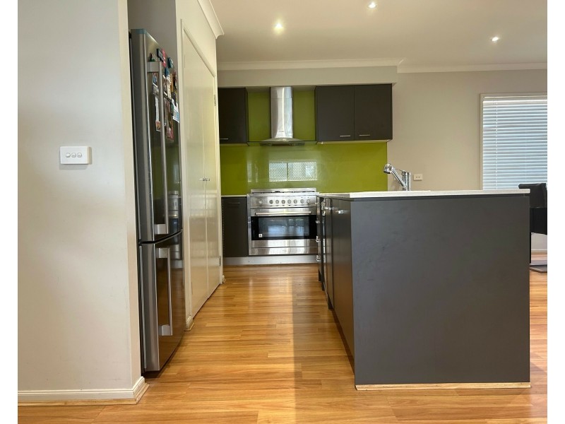 5 Palace Rd, Point Cook VIC 3030