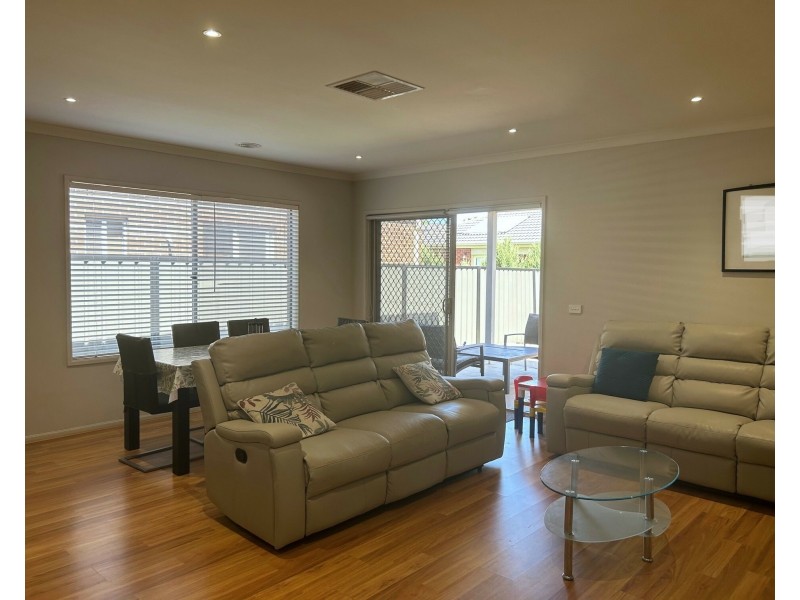 5 Palace Rd, Point Cook VIC 3030