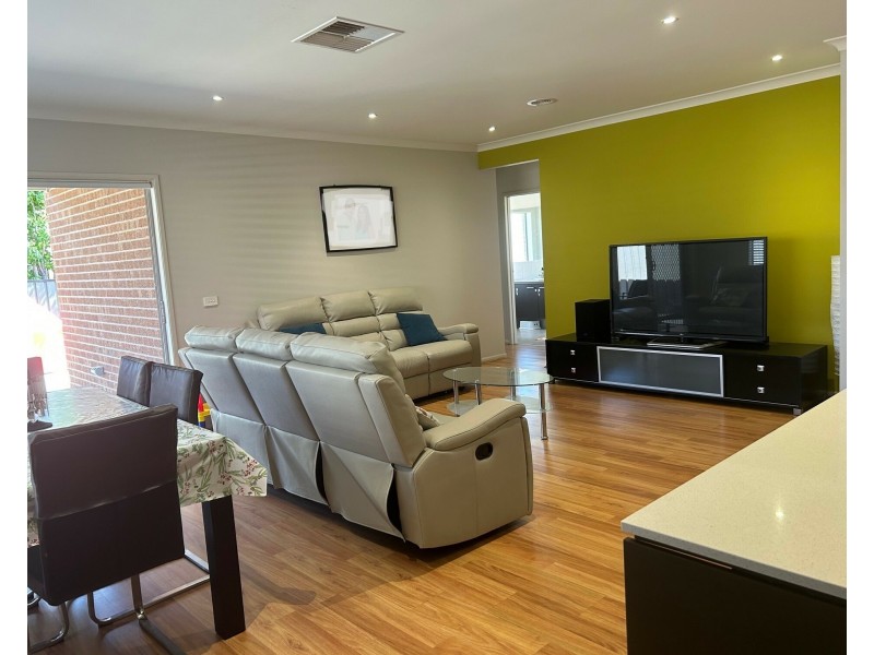 5 Palace Rd, Point Cook VIC 3030
