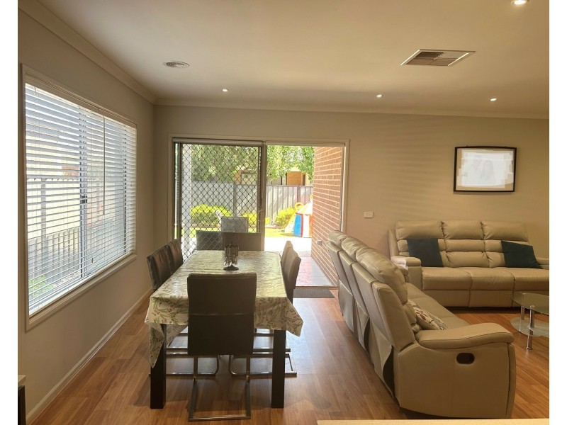 5 Palace Rd, Point Cook VIC 3030