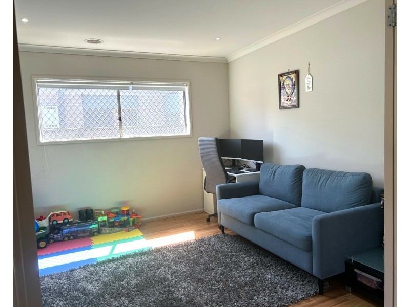 5 Palace Rd, Point Cook VIC 3030
