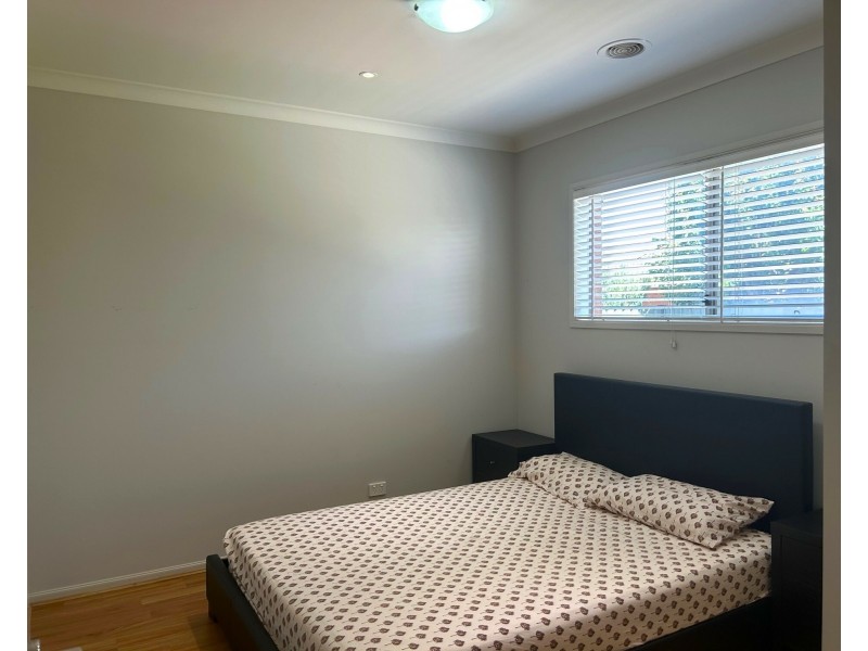 5 Palace Rd, Point Cook VIC 3030