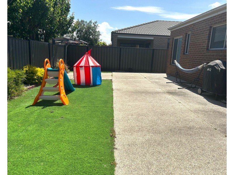 5 Palace Rd, Point Cook VIC 3030