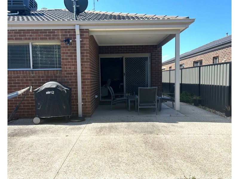 5 Palace Rd, Point Cook VIC 3030