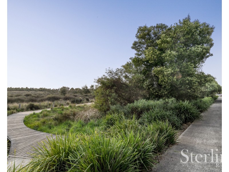 14 Royal Cct, Point Cook VIC 3030