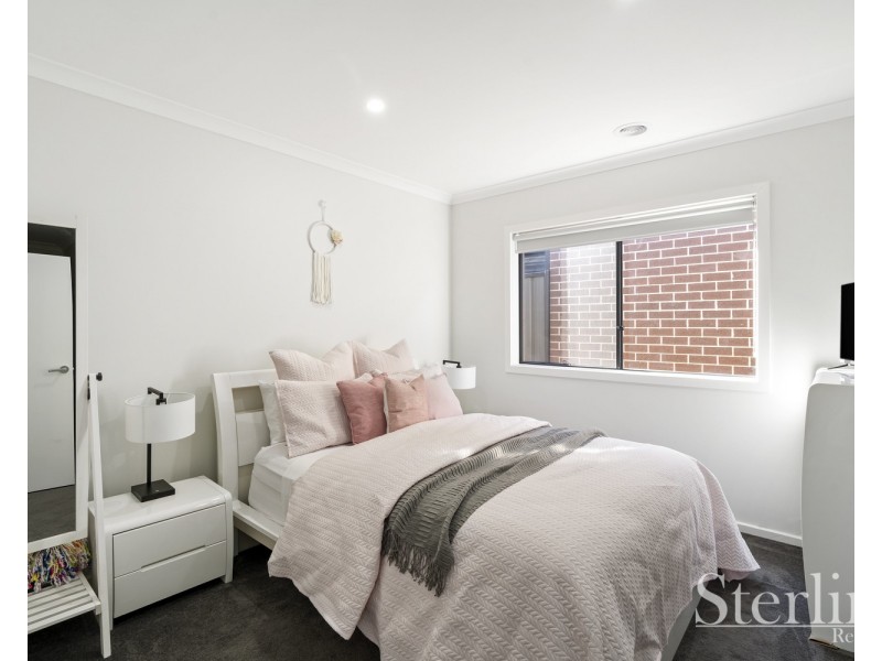 22 Goodison Grove, Mount Cottrell VIC 3024