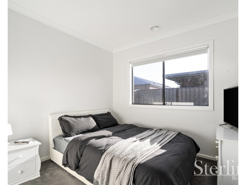 22 Goodison Grove, Mount Cottrell VIC 3024