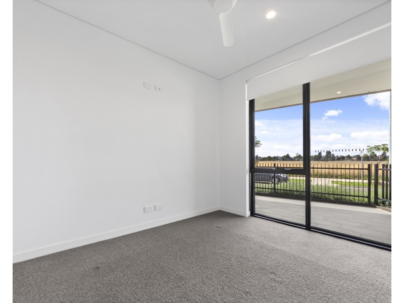 Unit 1/2 Clark St, Williams Landing VIC 3027