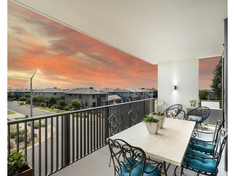 237/33 Quay Boulevard, Werribee South VIC 3030