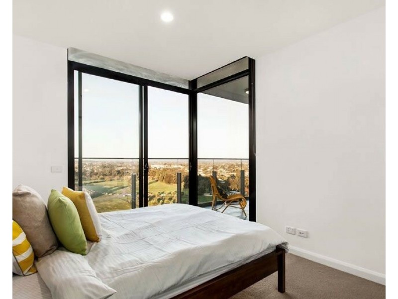 Unit 702/8 Breavington Way, Northcote VIC 3070