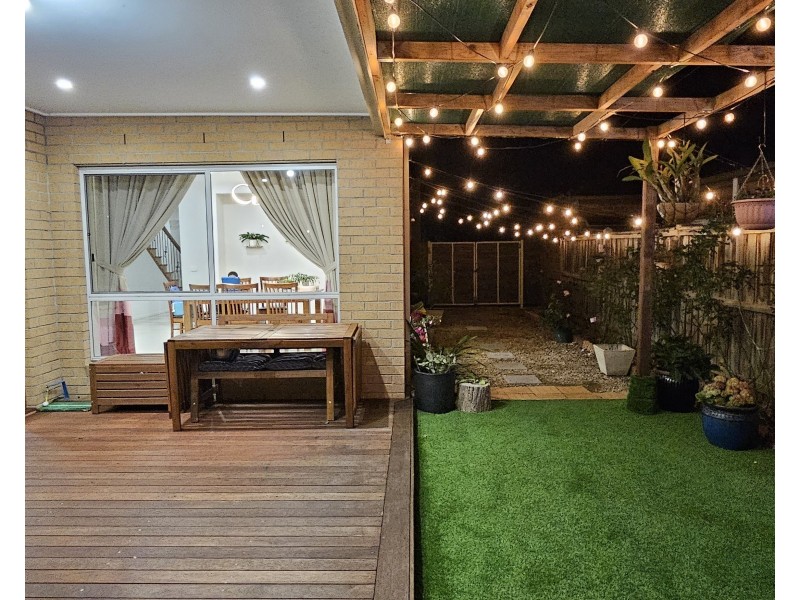 12 Airlie Ave, Point Cook VIC 3030