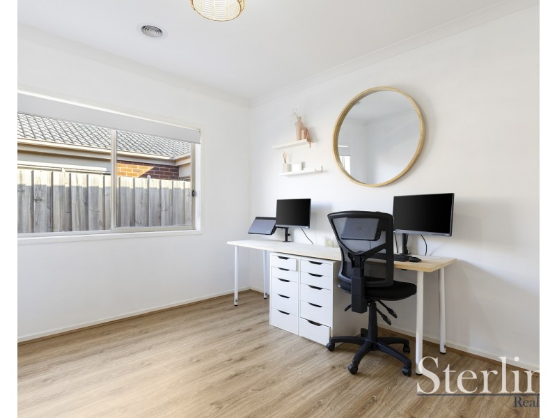 25 Whisper Boulevard, Point Cook VIC 3030