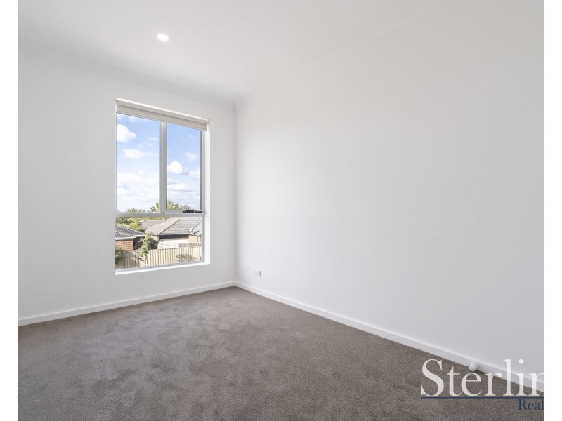 16 Nolita Walk, Point Cook VIC 3030